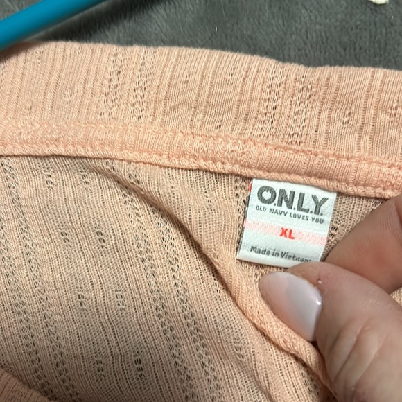 NWT old navy peach long sleeve T-shirt - Picture 2 of 3